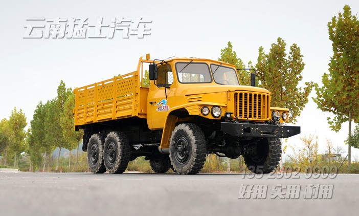 長鼻子卡車,雙擋風玻璃,越野運輸車,EQ240,東風經(jīng)典6x6